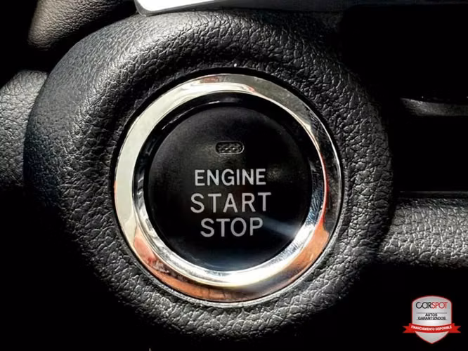 Toyota Yaris E 2023 Automática EG8251 - Imagen 10