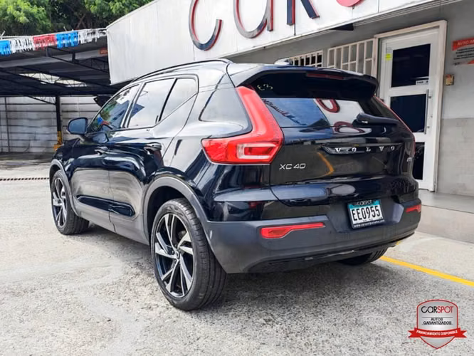 Volvo XC40 B5 2022 Automática EE0955 - Imagen 6