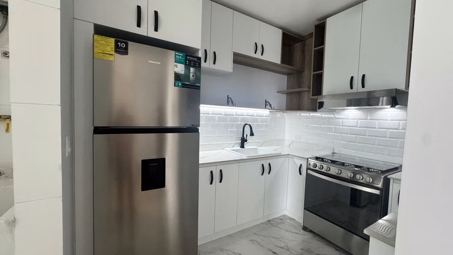 ALQUILER DE APARTAMENTO EN PH THE COSMOPOLITAN - Imagen 4