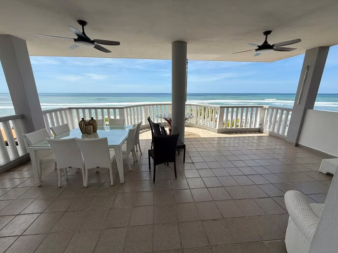 Venta de Casa de Playa en Playa Corona, San Carlos - Imagen 2