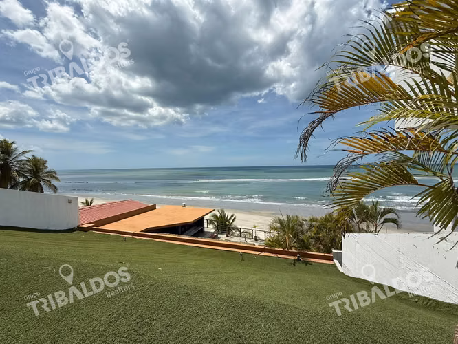 Venta de Casa de Playa en Playa Corona, San Carlos