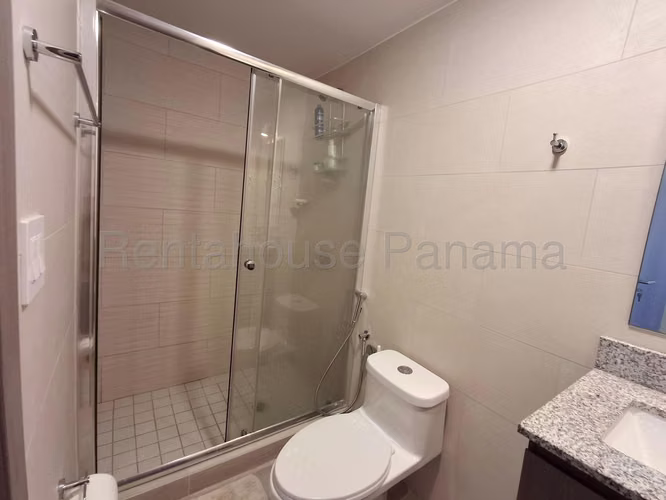 Venta de Apartamento con Línea blanca Ph Greenwood EC