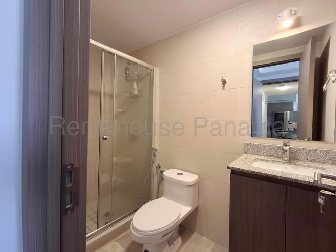 Venta de Apartamento con Línea blanca Ph Greenwood EC