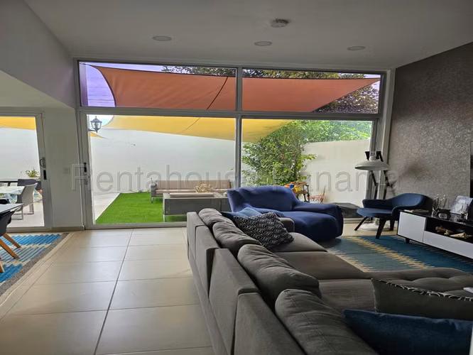 Venta de Casa Amoblado en Costa Sur Costa Sur Village EC