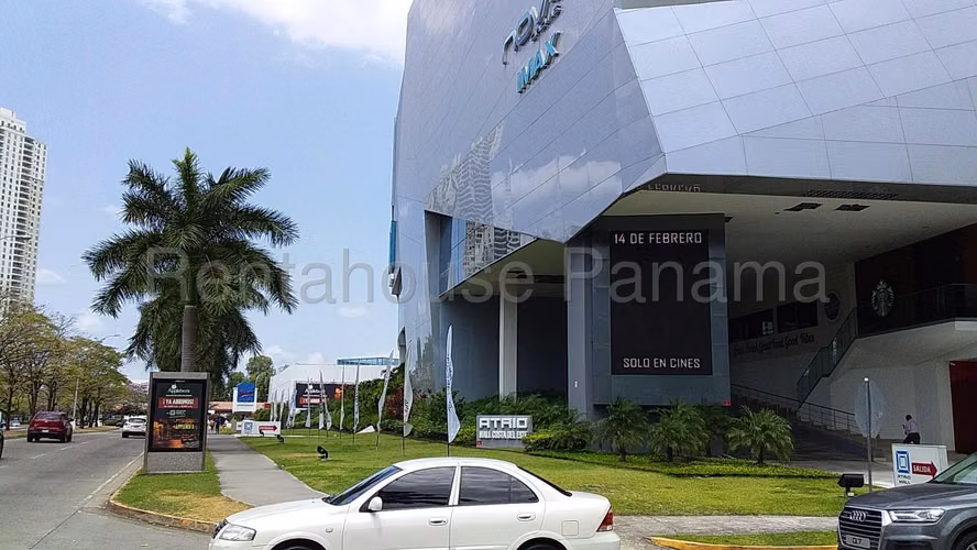 Venta de Local en Costa del Este Atrio Mall EC