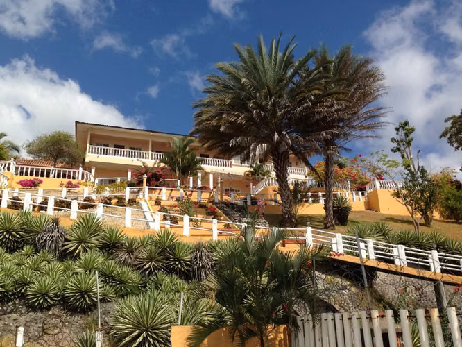 Cafe Gourmet Punta Corona. Suites frente al mar para alquiler - Imagen 2