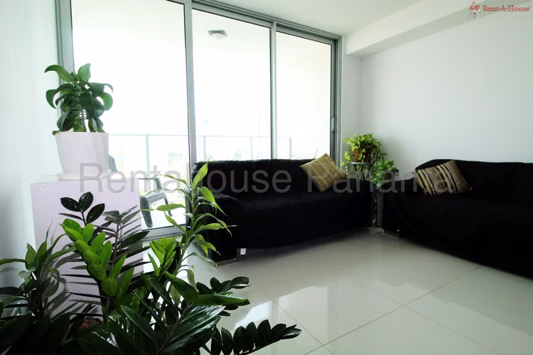MB26-8231 Alquiler de Apartamento en Via España Ph Midpark Solo Cliente Directo