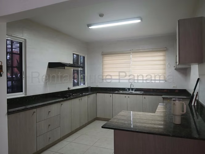 Vendo Casa en Punta Chame OF26-1320 - Imagen 4