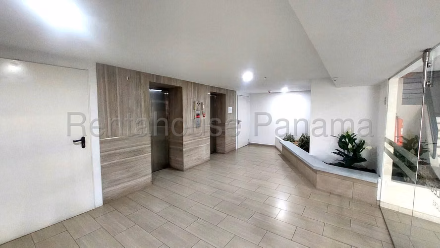 Venta de Apartamento en Villa Lucre Ph Portoalegre KF