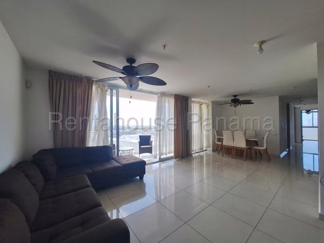 Venta de Apartamento en Villa Lucre Ph Portoalegre KF