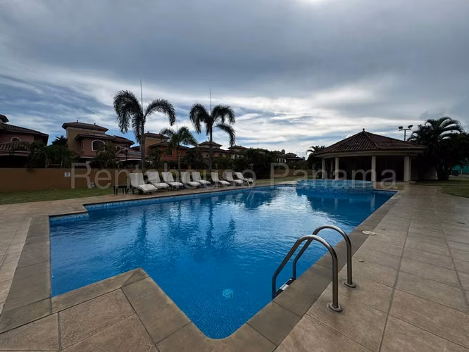 Venta de Casa en Costa Sur El Doral KF