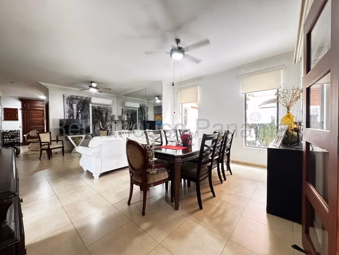 Venta de Casa en Costa Sur El Doral KF