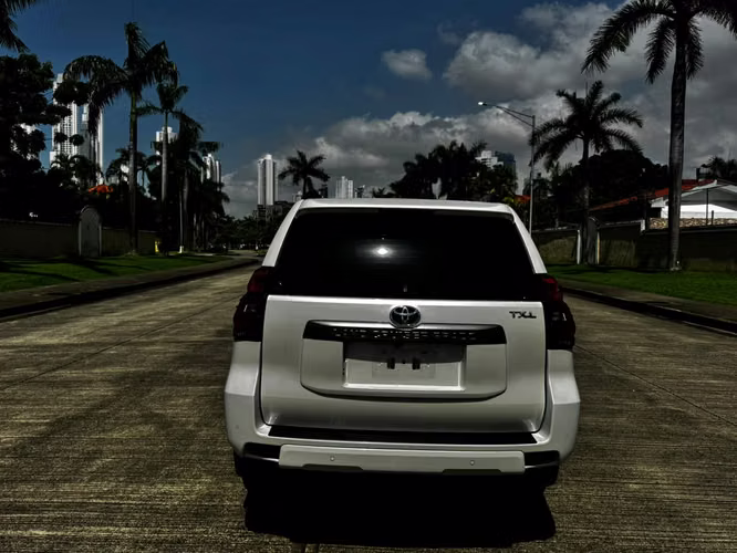 Toyota Land Cruiser  Prado 2023 - Imagen 7