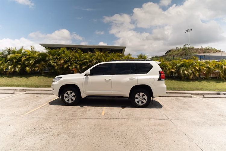 Toyota Prado 2023