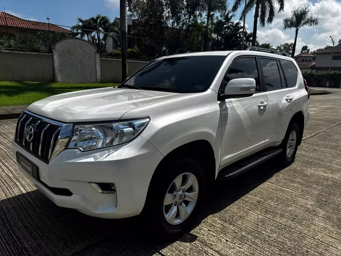 Toyota Prado 2023