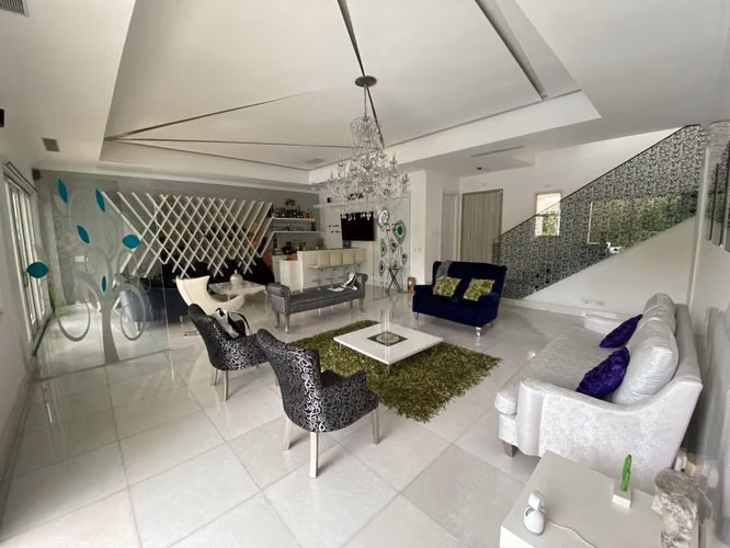 Venta Casa Piscina Privada Santamaria Fairway Estates - Imagen 2