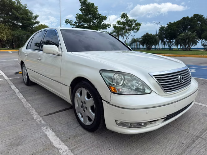 2004 LEXUS LS430