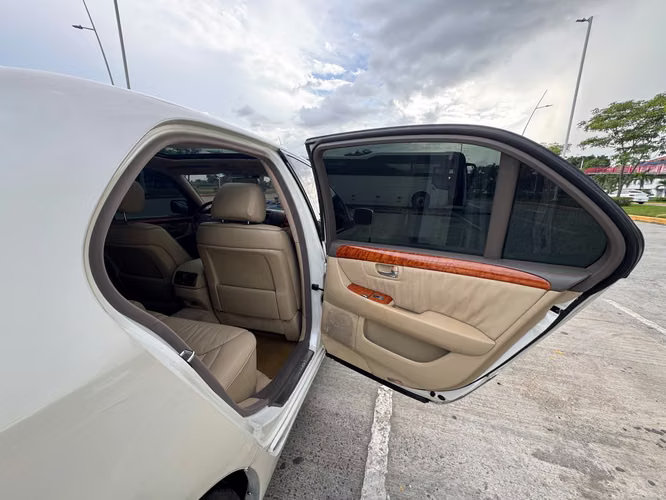 2004 LEXUS LS430 - Imagen 11