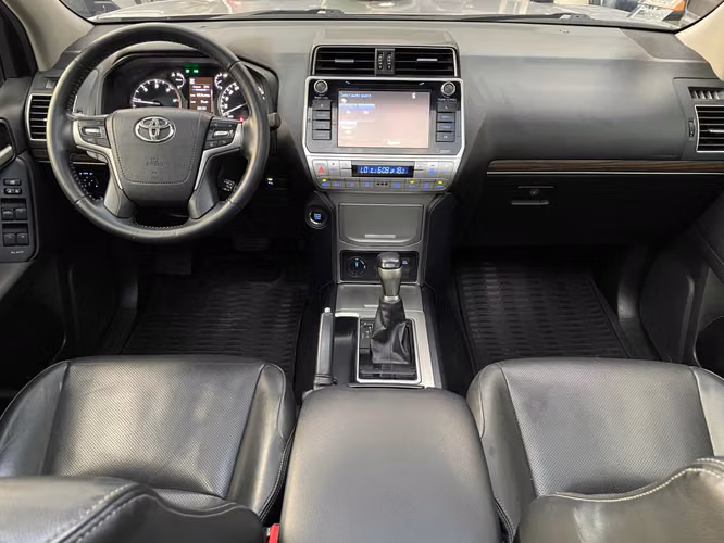 TOYOTA LAND CRUISER PRADO VX AÑO 2019 AUTOMÁTICO TURBO DIÉSEL - Imagen 12