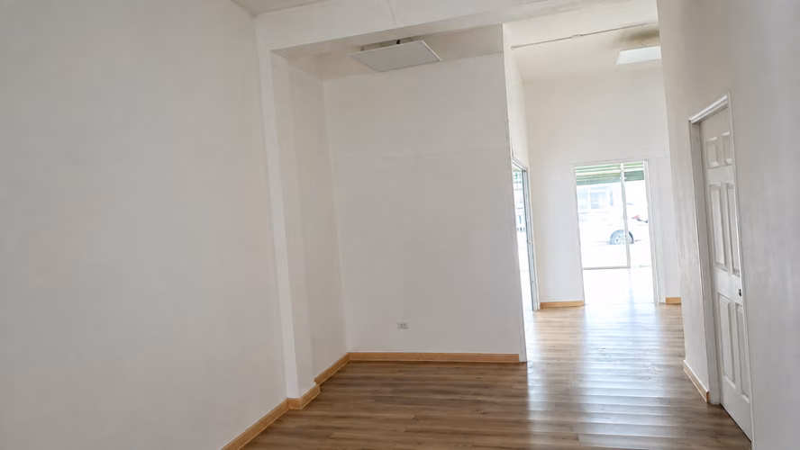 Local Comercial a pasos de la Cinta Costera - Imagen 6