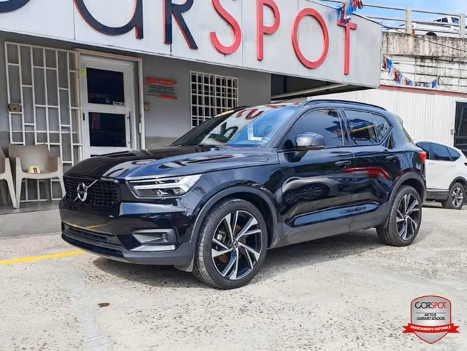 VOLVO XC4O R DESIGN 2022 - Imagen 1