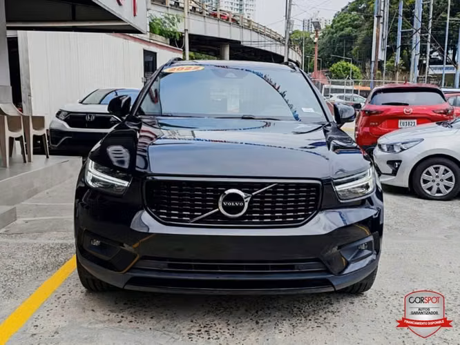 VOLVO XC4O R DESIGN 2022 - Imagen 17