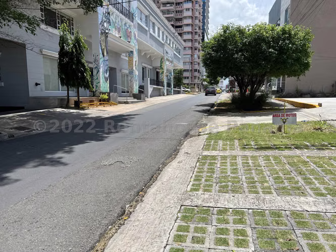 Alquiler de Local en Obarrio FOOD GARDEN Solo Cliente Directo LFC