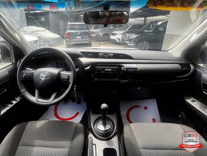 TOYOTA HILUX 4X4 2024 - Imagen 11