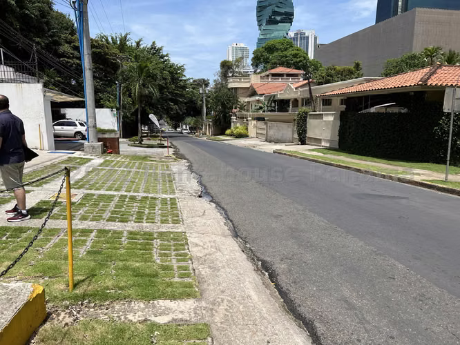 Alquiler de Consultorio en Obarrio FOOD GARDEN Solo Cliente Directo LFC