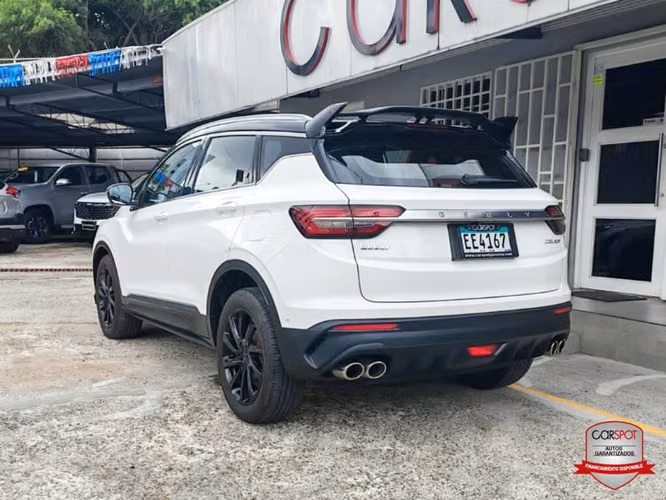 GEELY COOLRAY FULL EXTRAS 2023 - Imagen 5