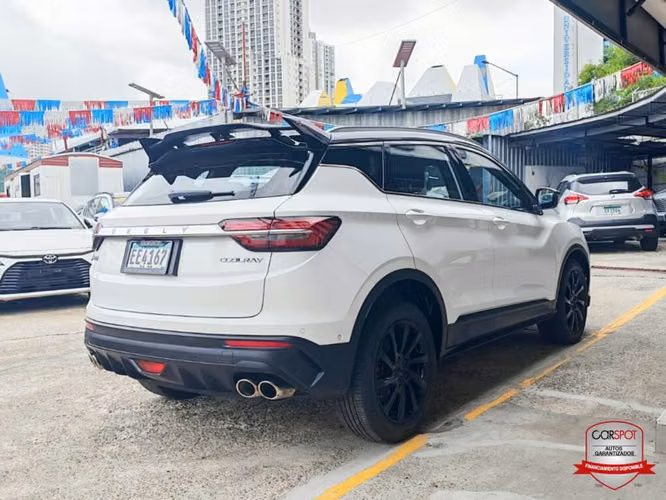 GEELY COOLRAY FULL EXTRAS 2023 - Imagen 4