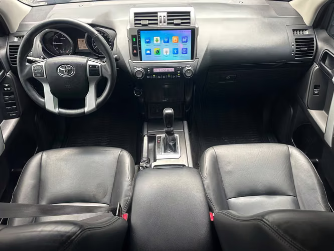 TOYOTA LAND CRUISER PRADO SEMIFULL EXTRA AÑO 2017 AUTOMÁTICO 4x4 TURBO DIÉSEL - Imagen 14