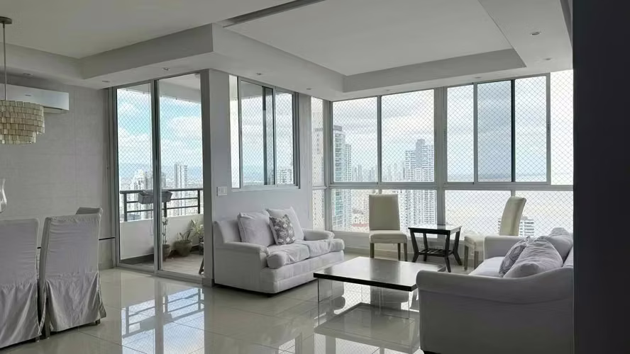 San Francisco - 124; P.H. Mandarin Bay - 124; 3Rec Vista Mar Amoblado ($440,000)