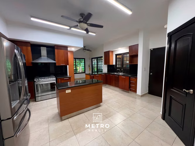 Casa Exclusiva en Venta en Costa del Este - Imagen 10