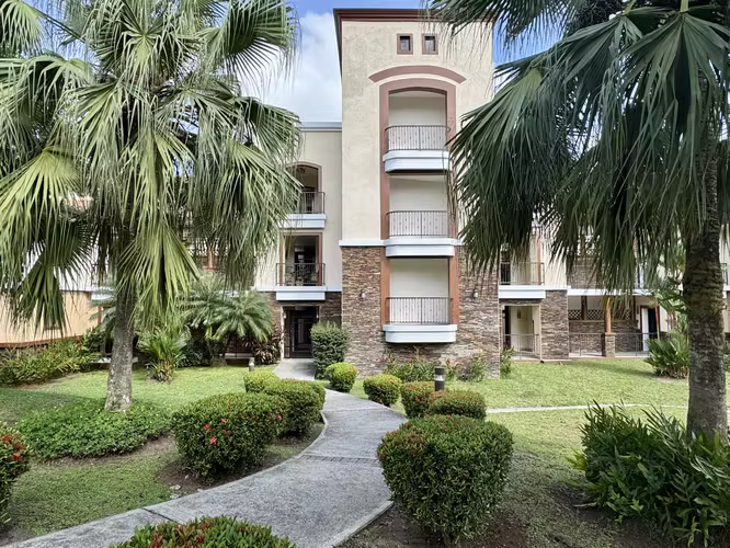 Se alquila apartamento en Embassy Club