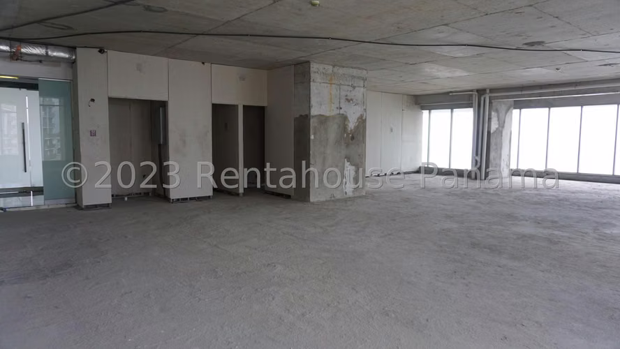 Alquiler de Oficina en Avenida Balboa Torre Bicsa Solo Cliente Directo MC