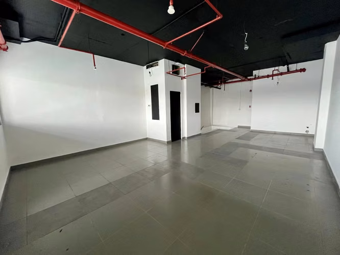 LOCAL COMERCIAL DE 160 MTS2 EN VÍA PORRAS - Imagen 8
