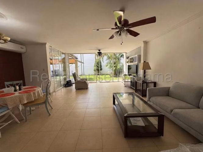 Venta de casa en Ph Villa Navona  27MVCH1168