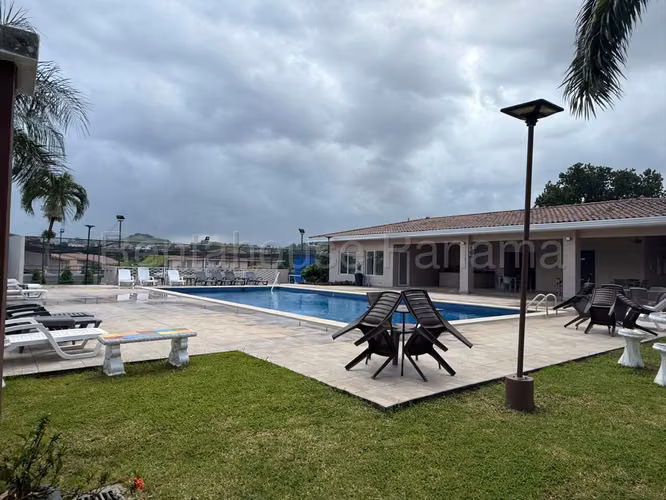 Venta Casa en Brisas del Golf Villa Navona 27YCG1168