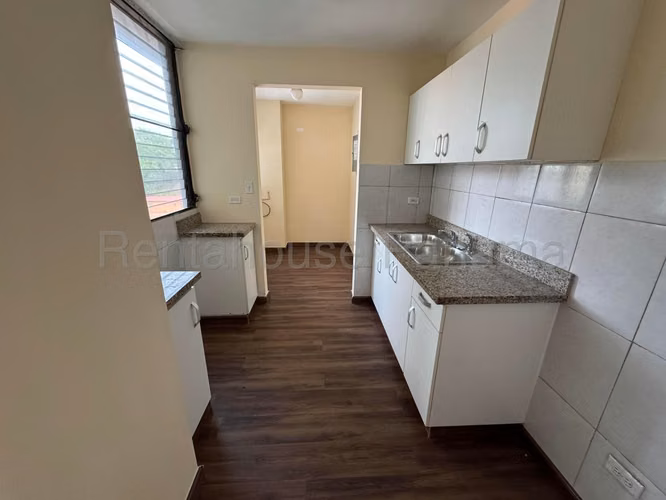 Vendo apartamento 12 de Octubre C25-8449
