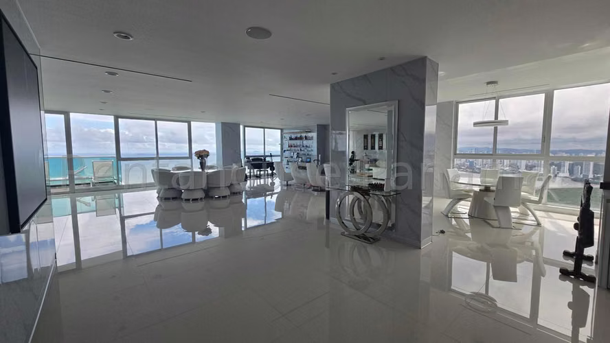 Apartamento de 417m2 en venta PH Ocean One Costa del Este