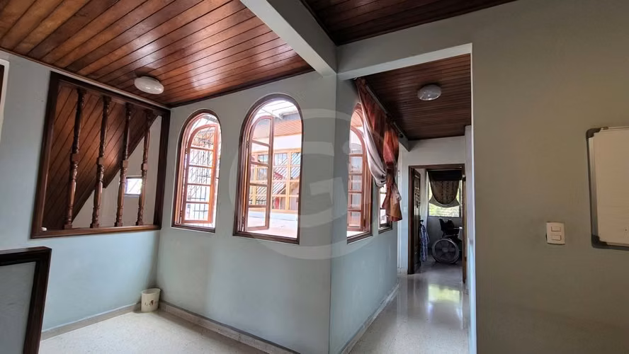 Venta Casa La Alameda, terraza, ático, excelente ubicación. Precio Oportunidad. - Imagen 12