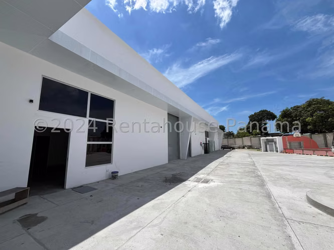Se Vende Galera en Parque Lefevre LA27-1079 - Imagen 4