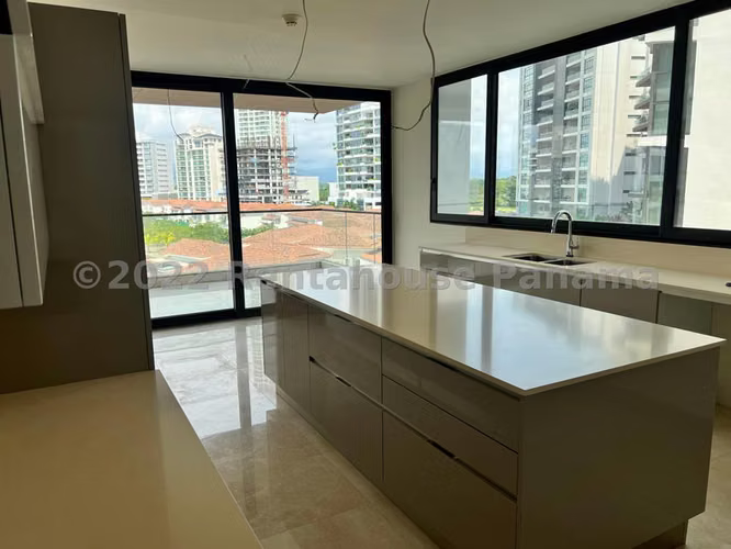 Apartamento en venta en PH  BuenaVista Santa Maria