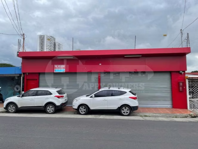 Venta de local comercial en Parque Lefevre, calle 9na. E.L