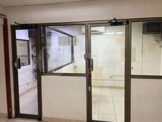 Venta de local comercial en Parque Lefevre, calle 9na. E.L