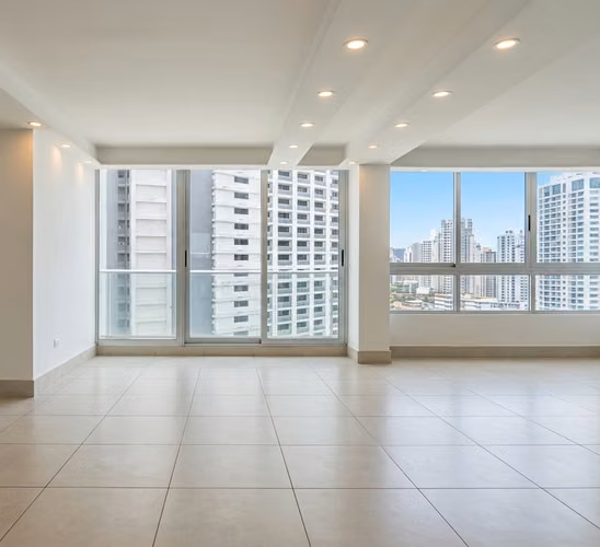 Apartamento en Obarrio I con balcon y ubicación privilegiada - Imagen 5