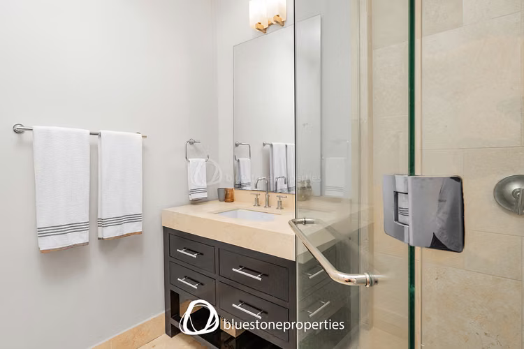 Buenaventura – Frente al Rio con Piscina – 299mts2 – 950,000 - Imagen 6