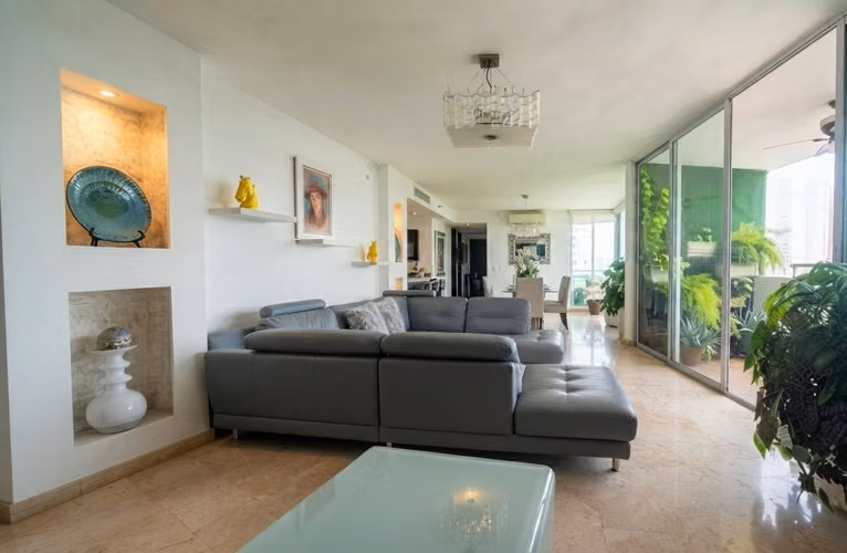 Apartamento en Punta Pacifica I con balcón y vista panorámica - Imagen 4