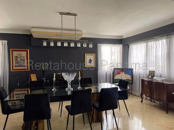 Venta de Apartamento en El Cangrejo I3398GRR